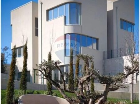 Vendesi in vendita 3+1+2 nell Green Valley Residence