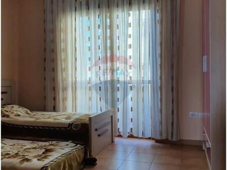 Jepet vile me qira te Komuna Parisit