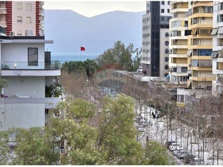 Apartament 2+1+2 ne shitje ne Bulevard