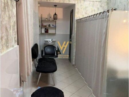 RENTING 16 M2 SPACE AT 21 DHJETORI 300 EURO