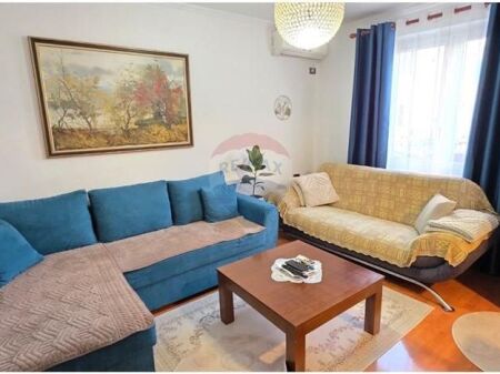 Apartament - Për Shitje - Myslym Shyri, Tiranë