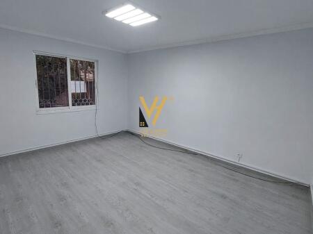 LOCALE COMMERCIALE 100 M2 IN AFFITTO AL PALAZZO CON FRECCIA 70.000 LEKE