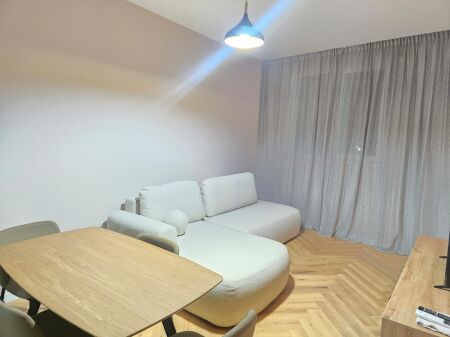 Apartment for rent 1+1 opposite American 3