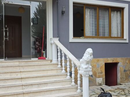 Jepet me qera ne Xhamllik