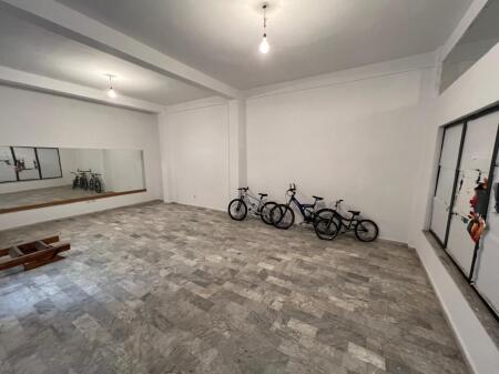 Affittasi ambiente ufficio – Via Bogdanëve