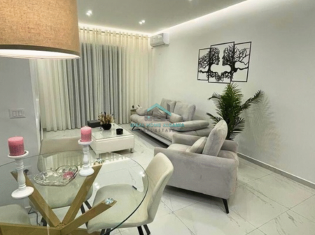 Jepet me Qera Apartament 2+1 – Zona Qendrore, Vlor.