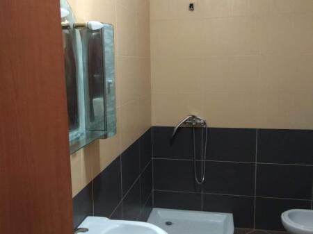 Jepet me qira apartament te rrota kuqe