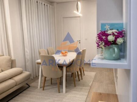 SHITET APARTAMENT 1+1+BALLKON "PRANE GOLDEN PARK AMERIKAN 3" 140000 EURO