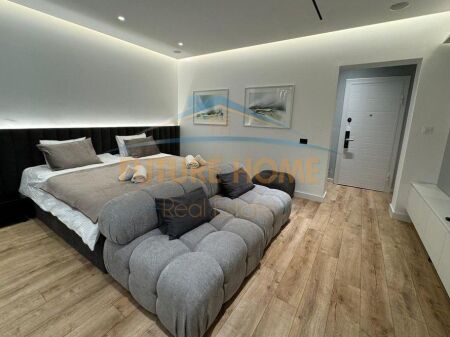 In vendita, Appartamento monolocale, Piazza Willson, Tirana!!