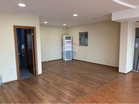 UFFICIO IN AFFITTO ALLA GALLERIA ETC