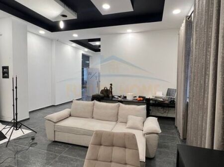 Qera, Ambinet Biznesi, Unaza e Re