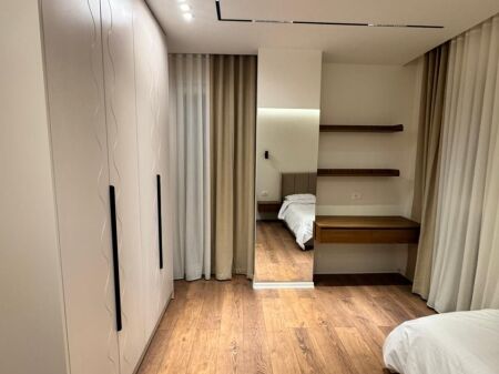 Jepet me qera apartament 1+1 – Xhamllik