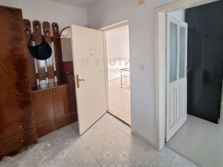 Shitet 2+1 Prane fushes se Ali Demit