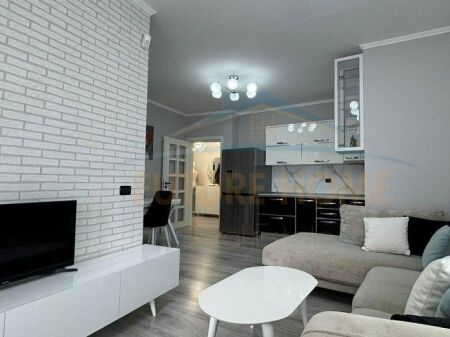 Qera, Apartament 2+1+2 Unaza e Re