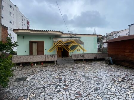 BUSINESS PREMISES FOR RENT (PRIVATE HOUSE 3+1)