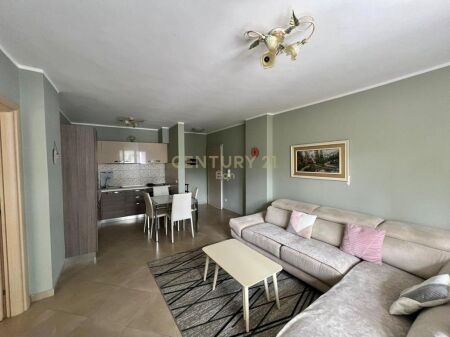 Appartamento 2+1+2 con vista laterale sul mare a Shkembi i Kavajes, Durres !