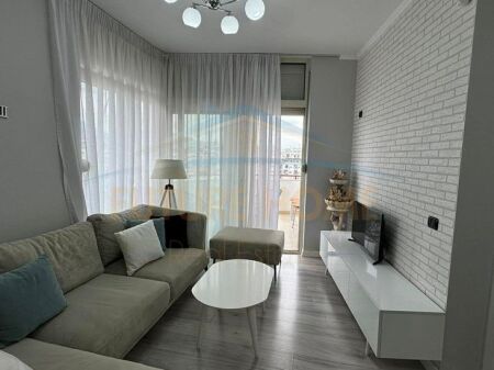 Qera, Apartament 2+1+2 Unaza e Re