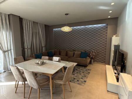 Tek Ring Center Jepet Me Qira Apartament 2+1 I Mobiluar!