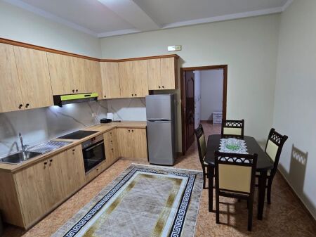 Jepet me qira hyrje 1+1 te Rr. Jordan Misja!