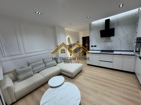 APARTAMENT 1+1 PRANE STACIONIT TE TRENIT NE DURRES, PER SHITJE!