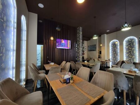 Jepet me qira Restoran  