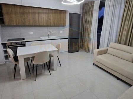 Affitto, Appartamento 2+1+2, Ali Demi, Tirana.