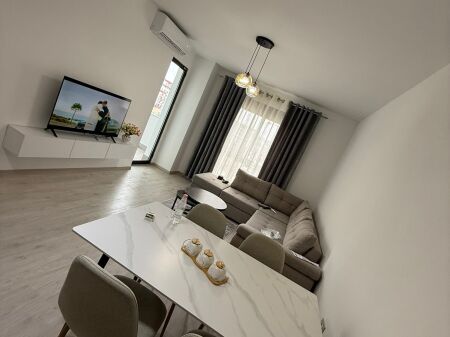 !!Jepet me Qira Apartament 1+1 – Astir, afër Vilës L!!