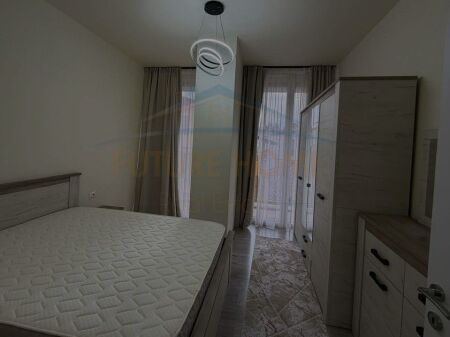 Shitet, Apartament 1+1+Post Parkimi, Rrugën Riza Cerova