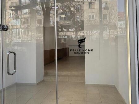 DYQAN ME QERA 58 M2 RRUGA E BARRIKADAVE 70.000 LEKE