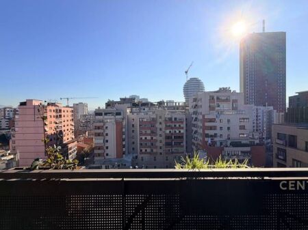 JEPET ME QIRA APARTAMENT 1+1 TEK RRUGA BARRIKADAVE !