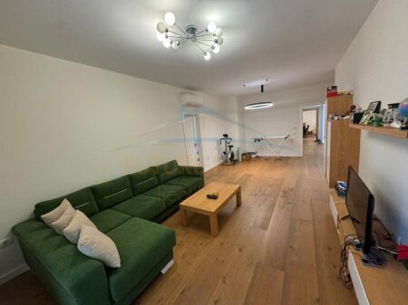 Shitet , Apartament 2+1+2 , Kinostudio