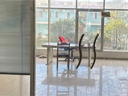 Dyqan në Shitje - 📍 Pranë Conad, VLORE