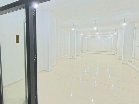 Locale commerciale in affitto