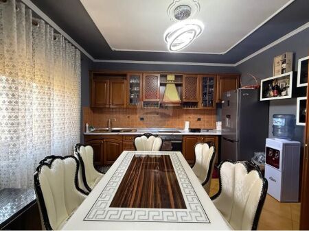 Vile 3 katshe ne shitje prane Siri Kodres!