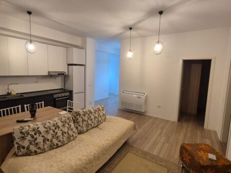 Apartament 2+1 me qera ne Ali Dem tek Mangalemi