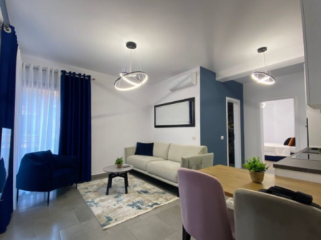 Jepet Apartament 1+1 – 21 Dhjetori, Mbrapa Mondialit    