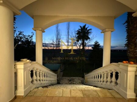 Shitet Vile individuale me pishine per shitje ne Gjirin e Lalzit!