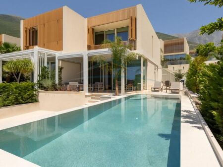 Shitet, Vilë 2-katëshe, ”Green Coast Resort ”