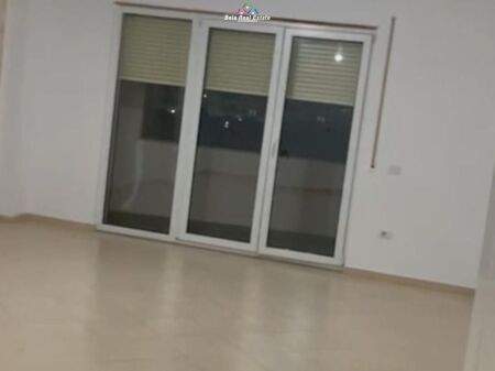 Office for Rent 3+1 in 5 Maj (ID BZ2807) Tirana