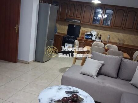 Affitto | Casa privata 3 + 1 | Kinostudio | 500 €/mese