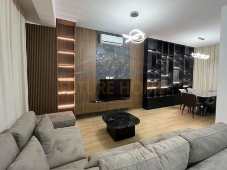 Qira Vilë 3-kateshe, Aba Residence, Sauk