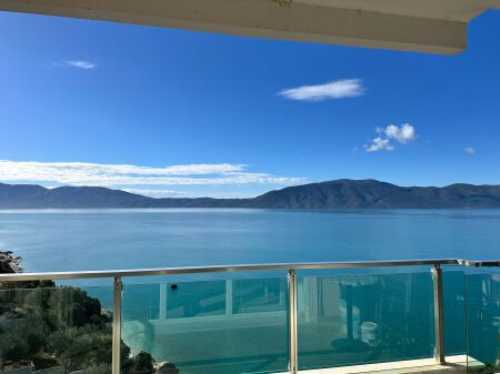 Appartamento con vista mare completa in affitto a lungo termine a Vlora
