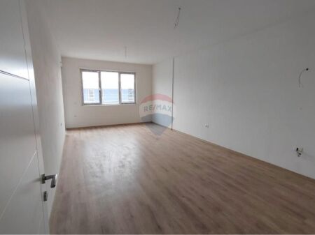 VENDESI APPARTAMENTO 2+1+2 UNIVERS CITY