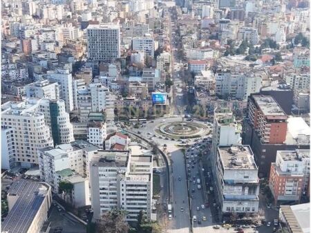 Apartment 168 m2 for sale at Zogu i Zi! 350,000 € Total area 168m2