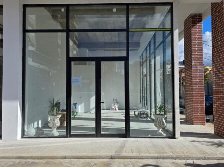 Business premises for rent at the New Market!