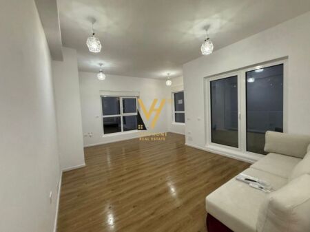 OFFICE 50 M2 FOR RENT AT KADIU COMPLEX 40,000 LEKE