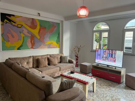 Villa for sale 3 floors 400,000 euros inside the ring near mine peza