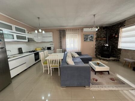 Jepet Shtepi Private me qera 3+1+2