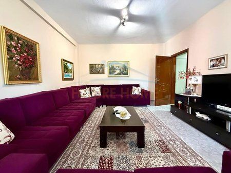 Shitet, Apartament 2+1, Ali Demi, Tiranë.