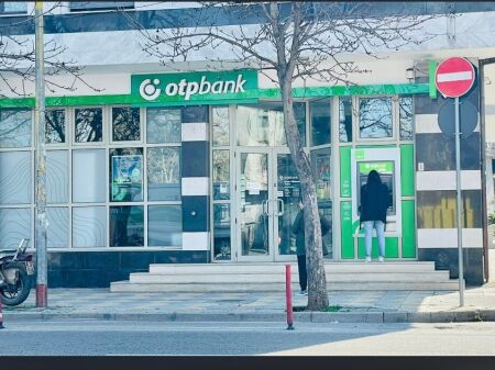 Tirana, si affitta locale commerciale Piano 0